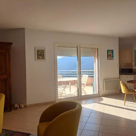 Maison Vue Panoramique Entre Mer Et Montagne *